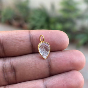 Colgante de Plata de Ley Hecho a Mano con Cristal Natural Rosa, Cabujón Tallado en Forma de Corazones, Gema Religiosa para Fiesta - Product Image 1