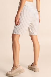 Shorts Bermuda à Rayures Verticales Taille Haute pour Femmes - Shorts Décontractés en Coton et Lin Respirant avec Cordon de Serrage et Poches - Product Image 3