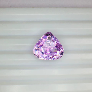 พลอยคุนไซต์ทรงหัวใจธรรมชาติ น้ำหนัก 14.48 กะรัต คุณภาพเกรด AAA ความเงางามระดับ AAA สีสวยงาม เหมาะสำหรับการขัดแต่ง ราคาถูก - Product Image 2