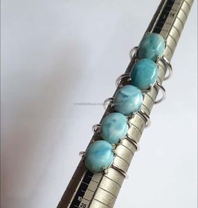 Anillo de Cornalina Natural de 10x12mm con Forma Ovalada y Engaste de Puntas, Plata de Ley 925 Chapada en Oro, Certificado IGI, Talla Americana 3-20mm, Banda Delgada - Product Image 3