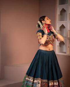 Lehenga Choli Dupatta en dentelle brodée miroir, style traditionnel indien et pakistanais, longueur ras du sol, en mousseline de coton à séchage rapide, robe de mariage et de fête - Product Image 4
