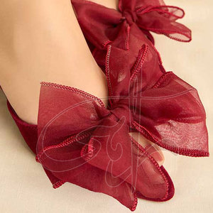 Tacones Deslizantes para Mujer Hechos a Medida en Pakistán, Antideslizantes, con Parte Superior de Terciopelo y Seda, Entresuela Antideslizante, Diseño de Moda Hecho a Mano - Product Image 5