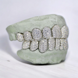 Juego de Grillz Dentales de Plata de Ley Chapada en Oro de 18K con Moissanita Iced Out, Estilo Hip Hop Unisex, Joyería Corporal Superior e Inferior - Product Image 5