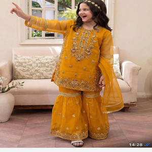 Robe Garara fantaisie prête à porter pour enfants (filles) de haute qualité, robe en coton prête à porter de qualité export, robe pakistanaise respirante pour enfants - Product Image 4