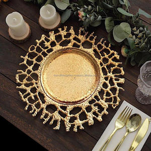 Plateau de service carré de luxe en métal pour la restauration, idéal pour les restaurants et hôtels. - Product Image 6