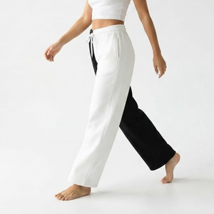 Pantalon de jogging pour femme de haute qualité en molleton de coton, bicolore, à jambes larges, avec cordon de serrage à la taille, coupe ample, style streetwear décontracté et tendance - Product Image 3