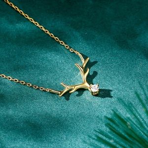 Collier pendentif en or jaune 14 carats avec diamant de laboratoire en forme de bois de cerf - Product Image 4