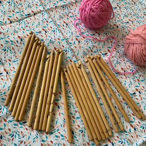 Wooden <b>Crochet</b> <b>Hook</b> <b>Set</b> With Durable Design For Home Craft Projects And Professional Use - Product Image 1