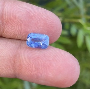 Saphir bleu naturel non chauffé, 2,27 carats, 9x6 mm, octogone, Ceylan - Product Image 1