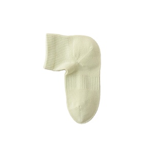 Chaussettes de cheville pour homme en coton mélangé douces et confortables pour l'automne et l'hiver, personnalisables, livraison directe - Product Image 1