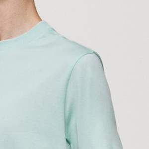 Camiseta Oversize de Moda, Prenda de Algodón de Alta Calidad, Camiseta Oversize Clásica de Algodón Peinado con Sensación de Lujo - Product Image 4