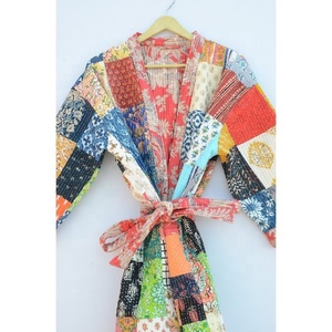 Nouvelle arrivée Robe kimono longue à fleurs unisexe avec ceinture Robe de nuit de style bohème pour femmes - Product Image 4