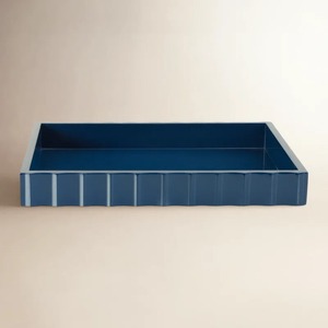 Plateau décoratif bleu de qualité supérieure avec bordure design, idéal pour les réunions familiales et l'hôtellerie, fabriqué à la main en Inde - Product Image 3