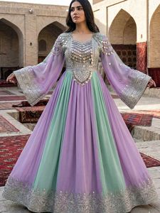 Robe afghane Kuchi pour femmes, style indien Banjara, couleur contrastée, coupe trapèze, broderie lourde, robes de mariage, best-seller - Product Image 4