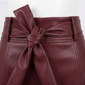 Jupe crayon mini en similicuir taille haute pour femme avec nœud et fermetures éclair latérales, couleur unie, coupe moulante sexy, toutes saisons - Product Image 4