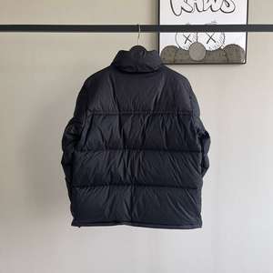 Chaqueta de Invierno Acolchada para Hombre y Mujer, con Capucha, 100% Poliéster, Logotipo Bordado en la Parte Delantera - Product Image 2