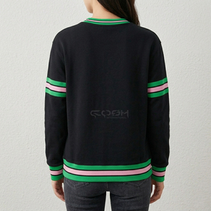 เสื้อสเวตเชิ้ตคอโอ แขนยาว ลายทางสีดำ เขียว ชมพู ของชมอิ้นเตอร์เนชั่นแนล ซิสเตอร์ฮู้ด โซโรริตี้  แบบลำลอง ถักทอ มีโลโก้ด้านหลัง - Product Image 3