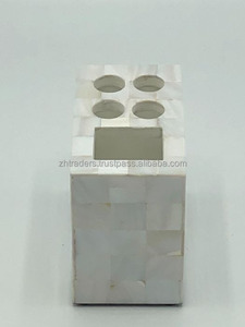 Soporte de cepillo personalizado con incrustaciones de concha de madreperla Juego de baño elegante para decoración religiosa y doméstica - Product Image 4