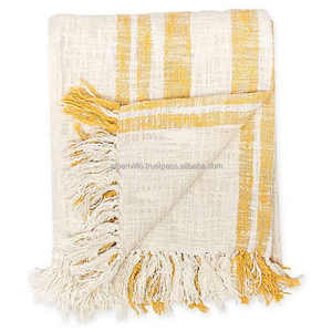 Manta Decorativa Tejida a Mano con Textura, para Sofá, 125x150, Lavable, de Algodón Suave, de la India - Product Image 5
