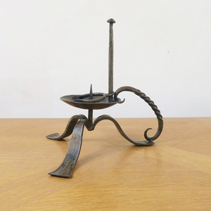 Candelabro de Hierro para Reuniones Religiosas, Candelabro Negro Tradicional, Elegante Soporte de Hierro para Velas para Decoración de Espacios Sagrados - Product Image 6