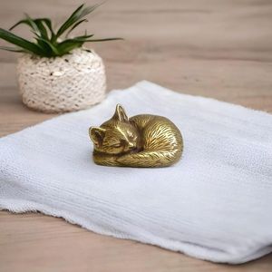 Sculpture décorative de luxe en laiton Royal Brass Cat pour centre de table, console de salle à manger et décoration intérieure - Product Image 4