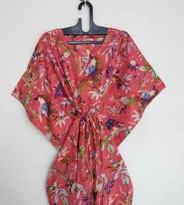 ชุดเดรสผ้าฝ้ายพิมพ์ลายนก ทำมือ สไตล์โบฮีเมียน ยาวแบบแม็กซี่ เหมาะสำหรับใส่คลุมช่วงฤดูร้อน - Product Image 3