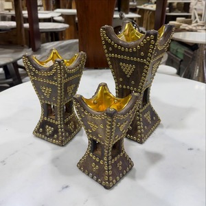 Brûleur d'encens en bois de santal de qualité supérieure, design arabe traditionnel, personnalisable pour la maison, la méditation et les rituels religieux - Product Image 1