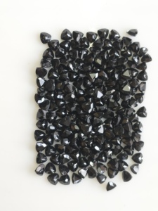 Spinelle noire naturelle 4 mm taille triligne, pierre précieuse de qualité supérieure pour la fabrication de bijoux - Product Image 2
