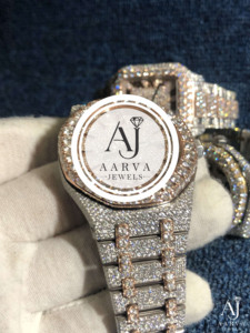 AARVA JEWELS Montre élégante de luxe pour femme, boîtier rond en acier inoxydable, mouvement à quartz analogique de 38 mm, bracelet de 20 mm, fermoir pliant - Product Image 1
