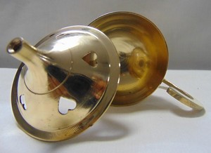 Nouvel Arrivage Brûleur d'encens et diffuseur d'aromathérapie en laiton plaqué or poli antique, gaufré, très vendu et de qualité supérieure - Product Image 2