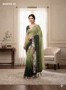 ผ้าซารีผ้าจอร์เจตต์เทียมคุณภาพเยี่ยม ดีไซน์หรูหรา เหมาะสำหรับงานปาร์ตี้ ประดับด้วยเลื่อมหลากสีและงานปัก จากซัพพลายเออร์ในอินเดีย - Product Image 6