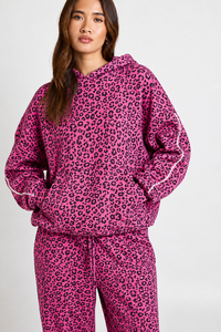 Ensemble de survêtement premium 2 pièces pour femme, imprimé léopard rose, avec sweat à capuche court et pantalon de jogging contrastant, style streetwear décontracté - Product Image 3