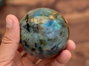 Cristales de Labradorita Natural de Alta Calidad en Forma de Esfera, Decoración para el Hogar, Regalos y Sanación Energética, Otras Artesanías de Cristal - Product Image 2