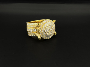 Montre-bague de luxe en argent sterling plaqué argent avec moissanite taille brillant rond, sertie à griffes, design couronne unisexe, pour usage quotidien - Product Image 2