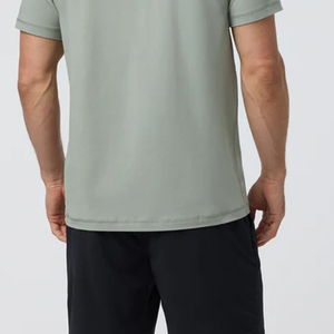 T-shirt pour homme à col rond, design streetwear et outdoor, doux et confortable, service OEM, couleur unie, collection 2026 - Product Image 5