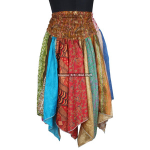 DS009 Jupe assortie de danse tribale urbaine Jupe indienne en soie Saree Rumal Cut Jupe style bohème Jupe en zigziag Jupe courte mode pour femme - Product Image 1