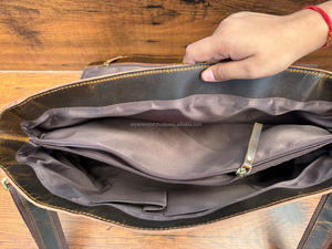 Manufacturer Custom Wholesale Durable Full Grain Genuine Leather Shoulder Side <b>Bags</b> Crossbody <b>Bags</b> Men's Luxury <b>Messenger</b> <b>Bags</b> - Product Image 6