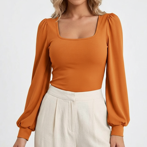 Haut moulant côtelé pour femme à col carré et manches longues, coupe ajustée, avec épaules bouffantes et poignets élastiques, chemisier tendance, style streetwear décontracté, vente en gros - Product Image 1