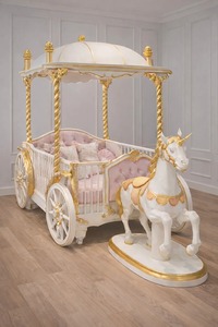 Lit de bébé de luxe en forme de carrosse avec motif cheval et baldaquin – Mobilier de chambre d'enfant de style princesse haut de gamme pour projet de chambre de bébé haut de gamme - Product Image 5