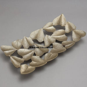 Bol de fruits de service de plateau en métal décoratif en forme de rectangle de conception de coeur finition argentée - Product Image 1