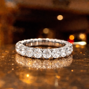Anillo de moissanita blanca redonda para mujer, de plata de ley 925, ideal para regalo - Product Image 1