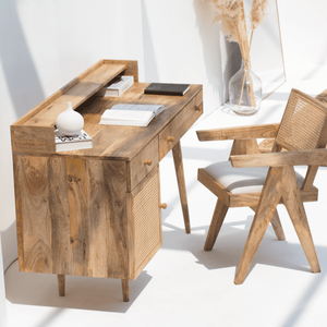 Escritorio de Madera con Puerta de Ratán Vandana Vesta Altis, Muebles de Oficina Modernos de Madera Maciza Natural - Product Image 2