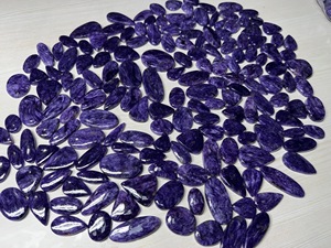 Cabochon de charoïte naturelle, pierre russe violette de qualité supérieure pour la fabrication de bijoux, prix de gros, fournisseur en gros - Product Image 3