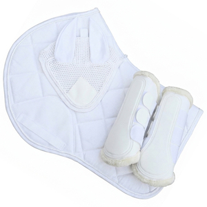 Juego Ecuestre Crossedge: Silla de Montar Acolchada de Lujo con Botas de Tendón y Protección para el Nudillo a Juego y Red de Orejas con Reducción de Ruido - Product Image 1