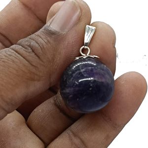 Colgante de Bola de Amatista de Cristal Natural Grabado, Colgante de Cristal de Moda de Gujarat - Para el Día de la Madre y Negocios - Product Image 3