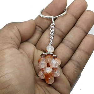 พวงกุญแจคริสตัลคุณภาพสูง หินอะเวนเจอรีนสีแดง รูปองุ่น หินธรรมชาติ ลูกปัดหินบำบัด พวงกุญแจของขวัญสำหรับผู้หญิง - Product Image 5