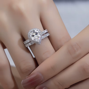 Anillo de Compromiso de Diamante Natural Corte Pera en Oro Blanco para Mujer, Certificado GIA, Estilo Romántico - Product Image 2
