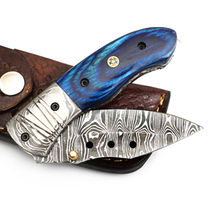 Cuchillo de Bolsillo de Acero de Damasco de Alta Calidad para Camping y Caza al Aire Libre, Hoja Fija, Mango de Madera, Funda de Cuero, Borde Serrado - Product Image 1