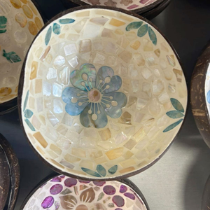 Tazón de coco lacado Vietnam Hanoi en diseños naturales y coloridos perfecto para comidas ecológicas y uso al por mayor - Product Image 6