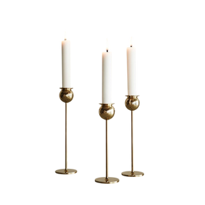 Ensemble de 2 bougeoirs en fer doré en forme d'étoile, supports métalliques pour bougies coniques, pour décoration de Noël et de la maison, pour la présentation et la combustion de bougies hautes standard - Product Image 3